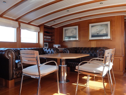 yacht saloon